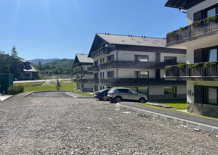 Апартаменти Mountain View - Poiana